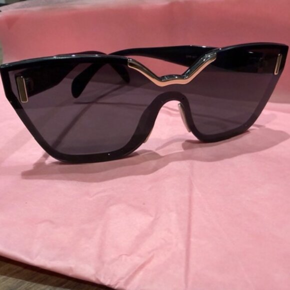 Prada Sunglass - Picture 6 of 16